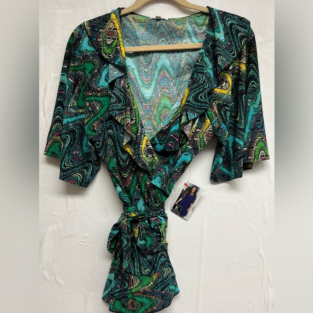 Resortwear NWT ‘Kiyonna’ Sz 1X Ruffle Faux Wrap Top, Travel Ready